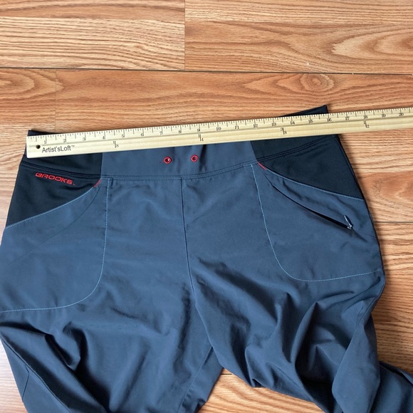 Brooks capris - Picture 3 of 9